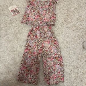 btween Baby Floral Outfit with Pink and White Accents